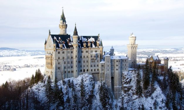 Zamek Neuschwanstein – baśniowy kaprys obłąkanego władcy